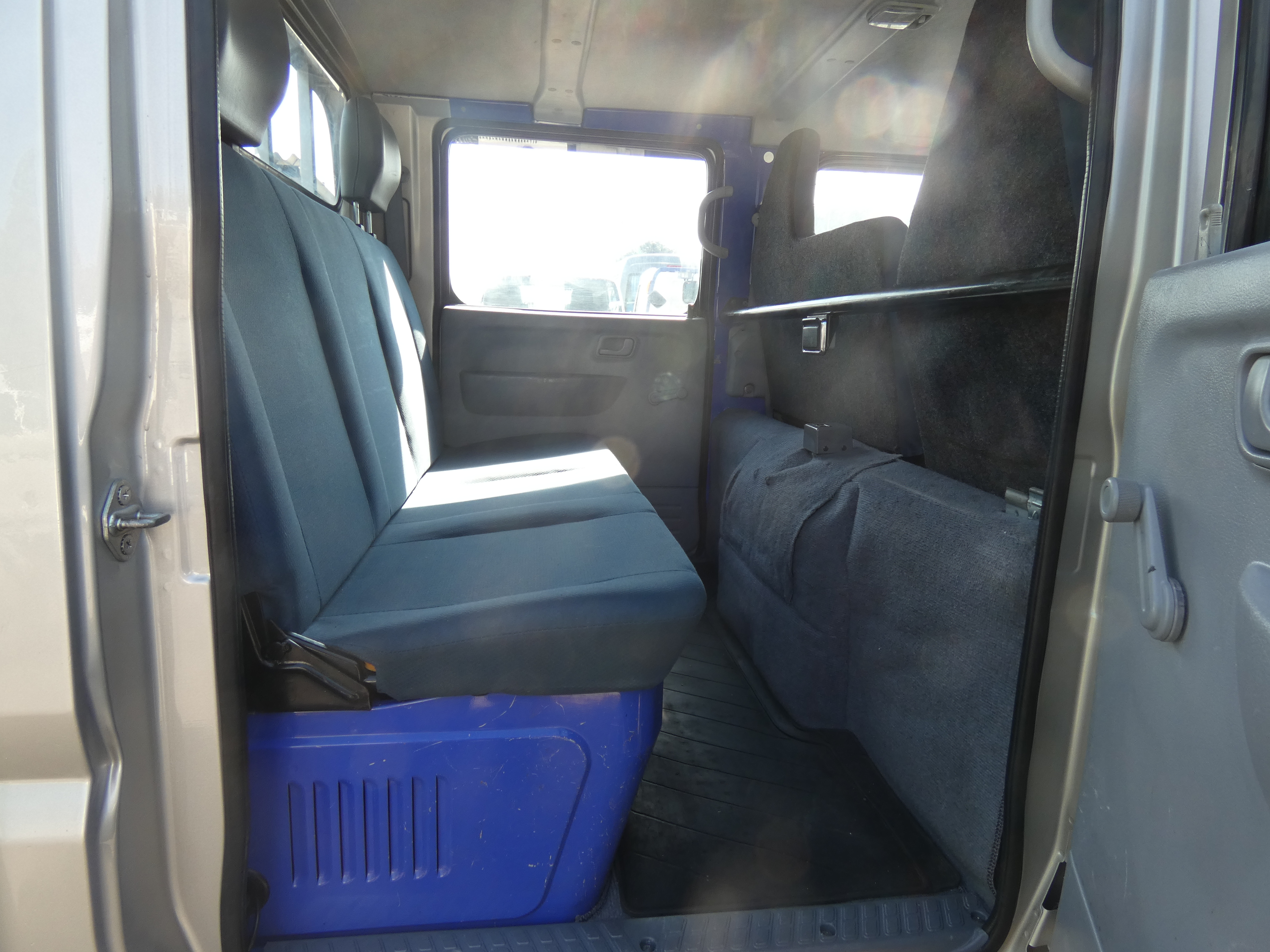 キャンター　Wキャブ　250826|中古トラックの販売・買取・査定のアイナビ