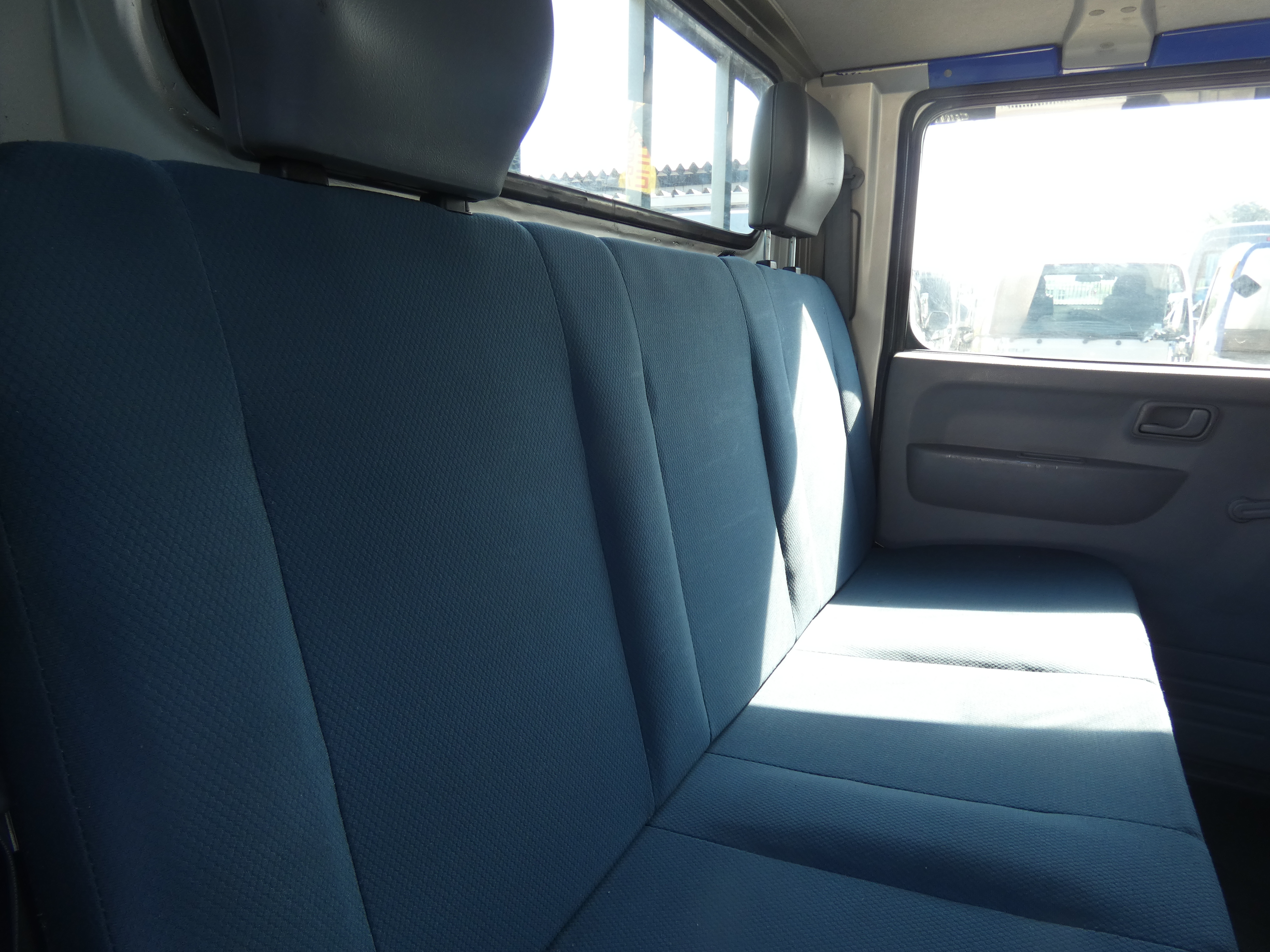 キャンター　Wキャブ　250826|中古トラックの販売・買取・査定のアイナビ