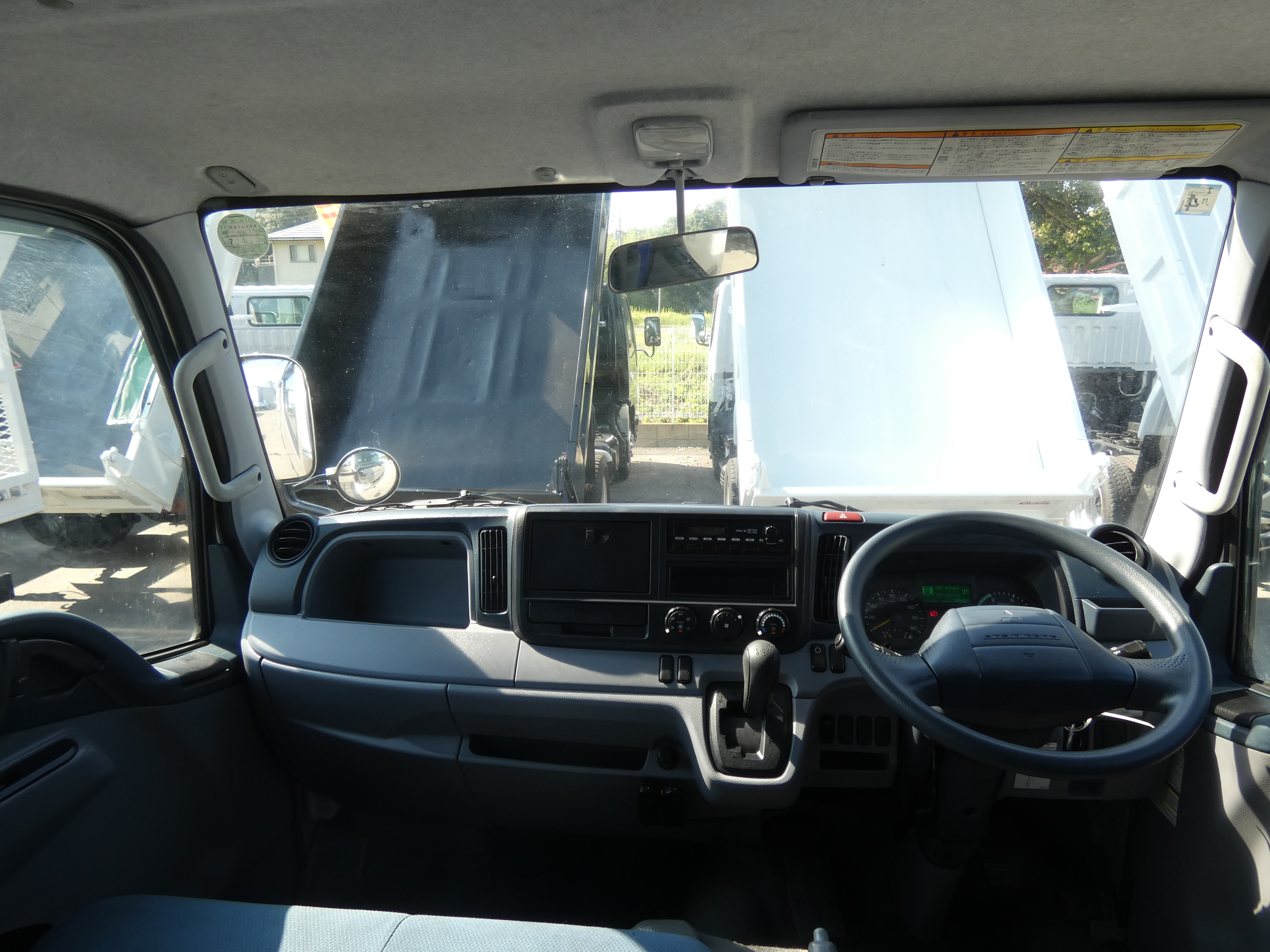 キャンター　Wキャブ　250826|中古トラックの販売・買取・査定のアイナビ