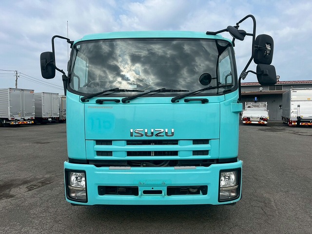 増トン車★3軸2デフ★11トン積載★KYB製・8.9立米★ワンオーナー|中古トラックの販売・買取・査定のアイナビ