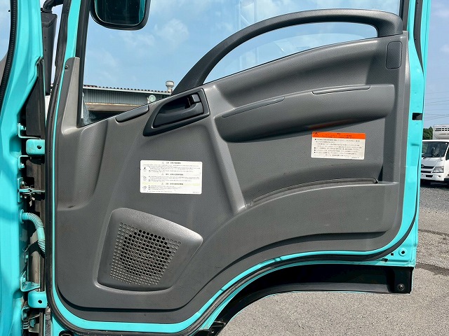 増トン車★3軸2デフ★11トン積載★KYB製・8.9立米★ワンオーナー|中古トラックの販売・買取・査定のアイナビ