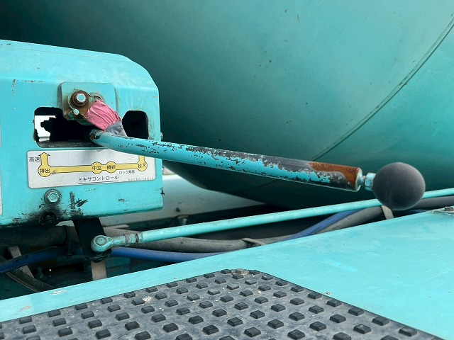 増トン車★3軸2デフ★11トン積載★KYB製・8.9立米★ワンオーナー|中古トラックの販売・買取・査定のアイナビ