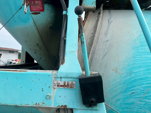 増トン車★3軸2デフ★11トン積載★KYB製・8.9立米★ワンオーナー|中古トラックの販売・買取・査定のアイナビ