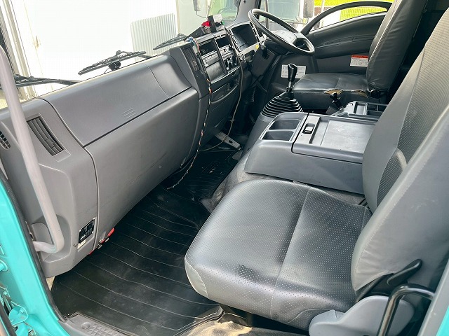 増トン車★3軸2デフ★11トン積載★KYB製・8.9立米★ワンオーナー|中古トラックの販売・買取・査定のアイナビ