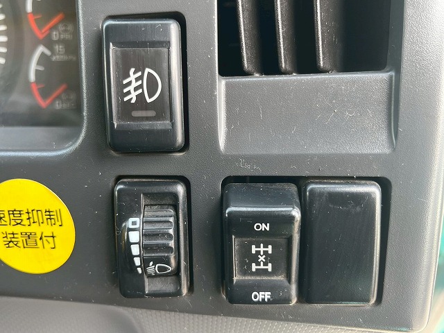 増トン車★3軸2デフ★11トン積載★KYB製・8.9立米★ワンオーナー|中古トラックの販売・買取・査定のアイナビ