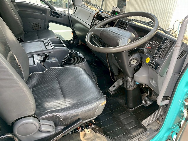 増トン車★3軸2デフ★11トン積載★KYB製・8.9立米★ワンオーナー|中古トラックの販売・買取・査定のアイナビ