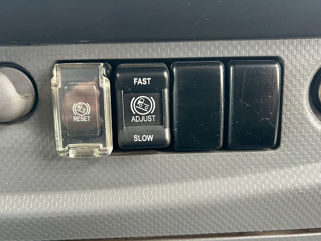 増トン車★3軸2デフ★11トン積載★KYB製・8.9立米★ワンオーナー|中古トラックの販売・買取・査定のアイナビ