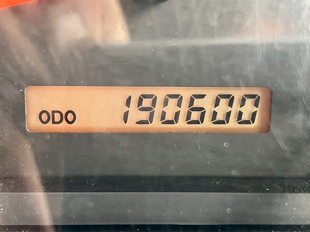 増トン車★3軸2デフ★11トン積載★KYB製・8.9立米★ワンオーナー|中古トラックの販売・買取・査定のアイナビ