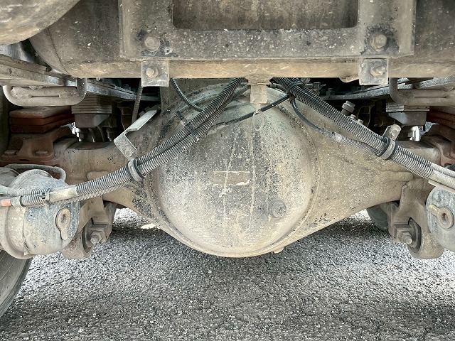 増トン車★3軸2デフ★11トン積載★KYB製・8.9立米★ワンオーナー|中古トラックの販売・買取・査定のアイナビ