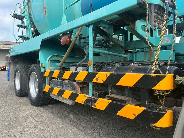 増トン車★3軸2デフ★11トン積載★KYB製・8.9立米★ワンオーナー|中古トラックの販売・買取・査定のアイナビ