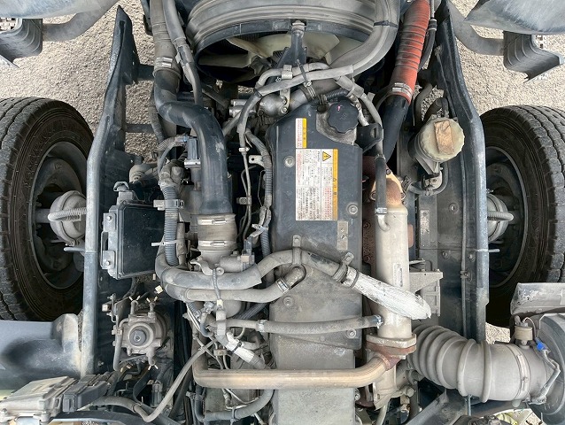 増トン車★3軸2デフ★11トン積載★KYB製・8.9立米★ワンオーナー|中古トラックの販売・買取・査定のアイナビ