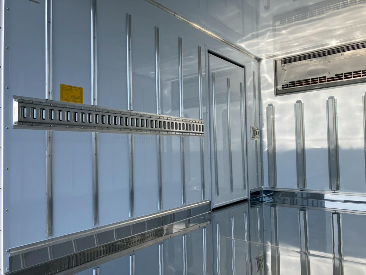 ☆未使用車 標準/10尺 低温-30℃設定 サイドガードアシス|中古トラックの販売・買取・査定のアイナビ