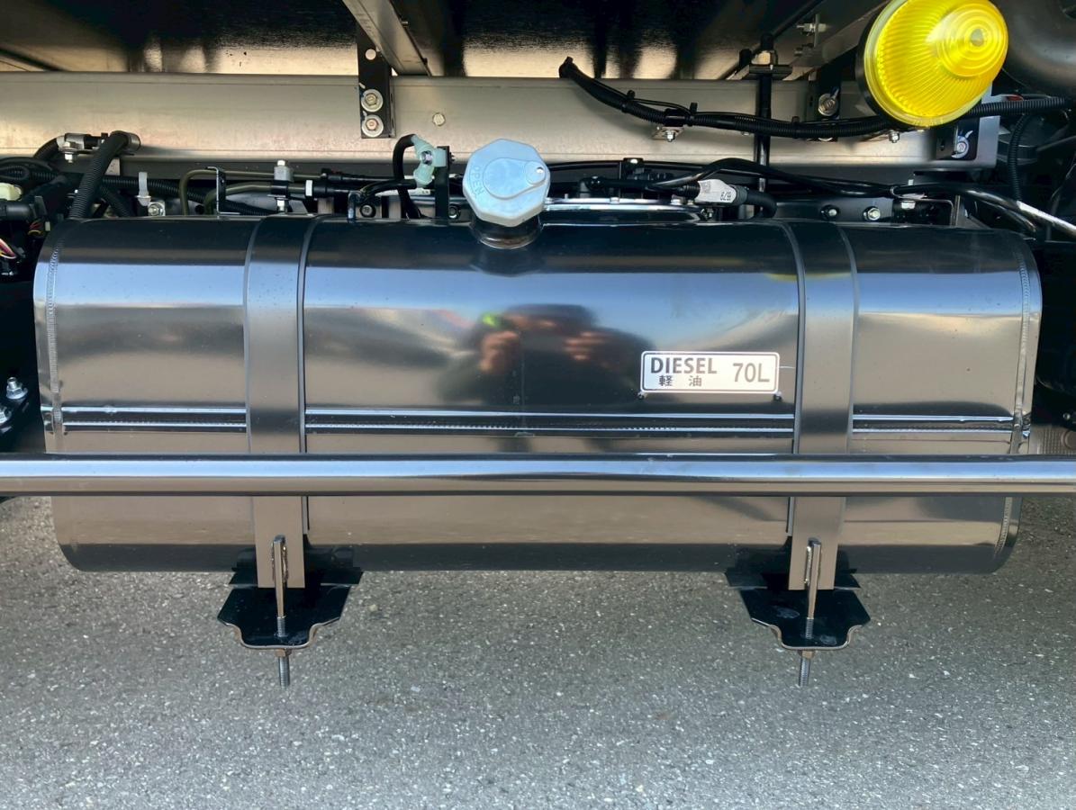 ☆未使用車 標準/10尺 低温-30℃設定 サイドガードアシス|中古トラックの販売・買取・査定のアイナビ