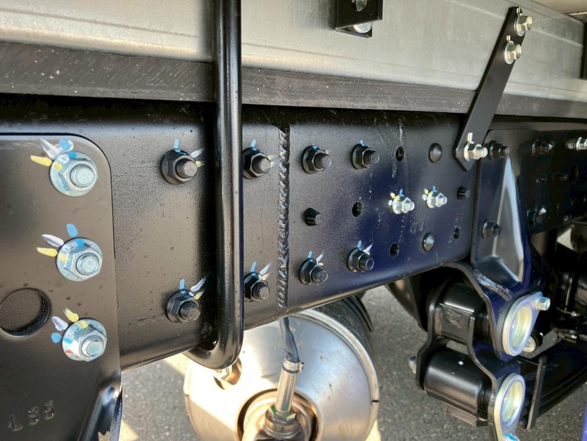 ☆未使用車 標準/10尺 低温-30℃設定 サイドガードアシス|中古トラックの販売・買取・査定のアイナビ