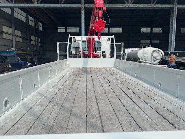 H18フォワード 2.9t3段クレーンラジコンフックイン|中古トラックの販売・買取・査定のアイナビ