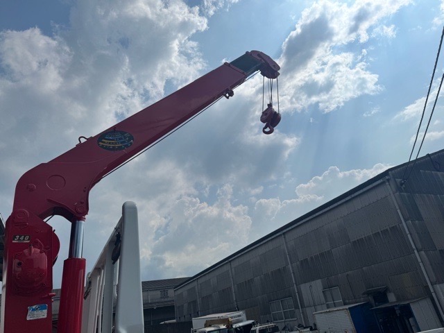 H18フォワード 2.9t3段クレーンラジコンフックイン|中古トラックの販売・買取・査定のアイナビ