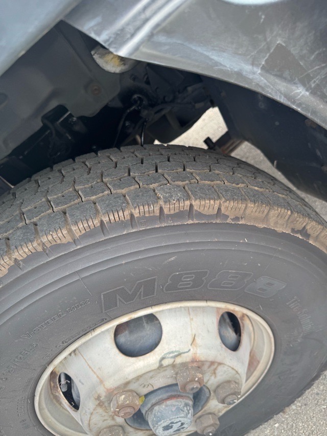 H18フォワード 2.9t3段クレーンラジコンフックイン|中古トラックの販売・買取・査定のアイナビ