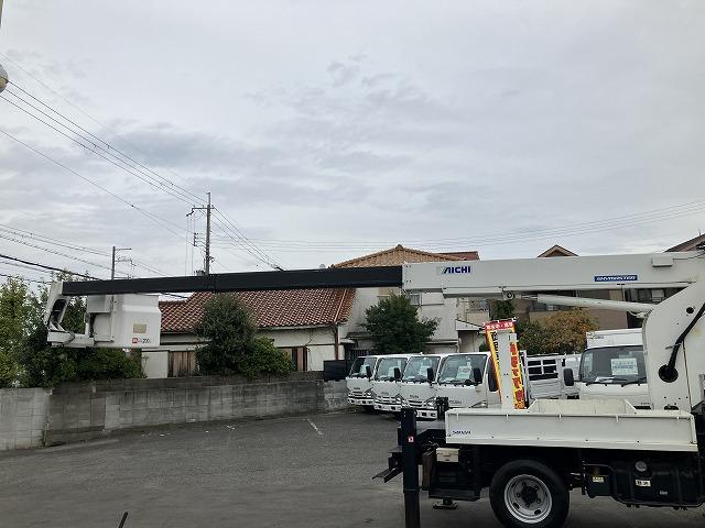 いすゞ エルフ特殊車両|中古トラックの販売・買取・査定のアイナビ