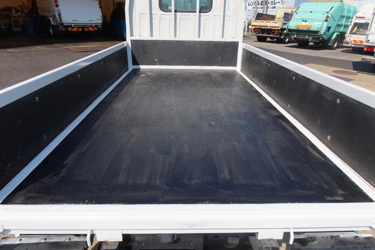 10尺平ボディー スイングゲート付き 積載2000kg|中古トラックの販売・買取・査定のアイナビ