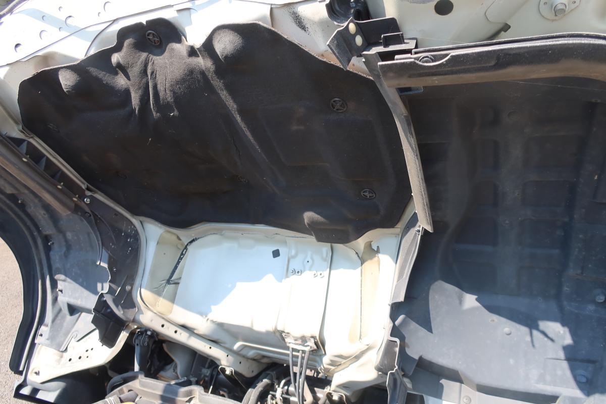 10尺平ボディー スイングゲート付き 積載2000kg|中古トラックの販売・買取・査定のアイナビ