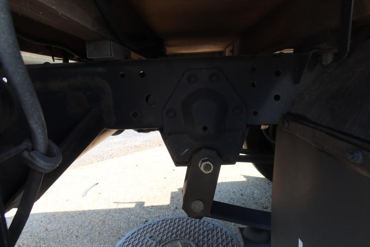 10尺平ボディー スイングゲート付き 積載2000kg|中古トラックの販売・買取・査定のアイナビ