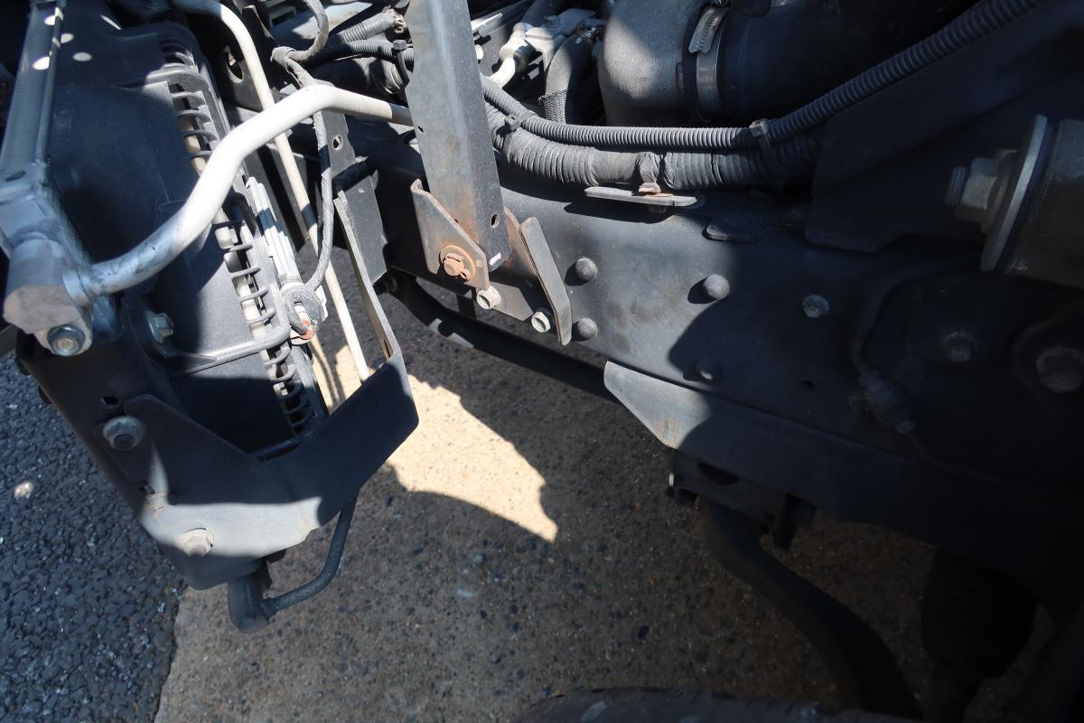 10尺平ボディー スイングゲート付き 積載2000kg|中古トラックの販売・買取・査定のアイナビ