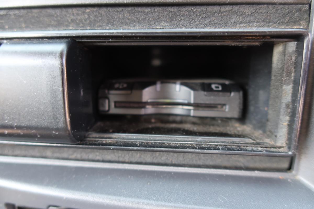 10尺平ボディー スイングゲート付き 積載2000kg|中古トラックの販売・買取・査定のアイナビ