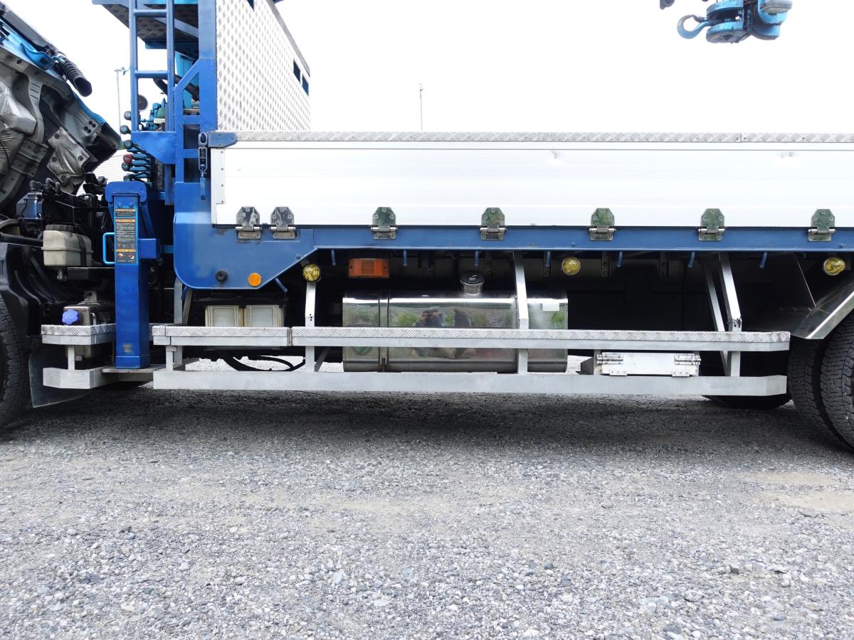 増トン積載4.3tラジコン付5段クレーン2.93t吊り|中古トラックの販売・買取・査定のアイナビ