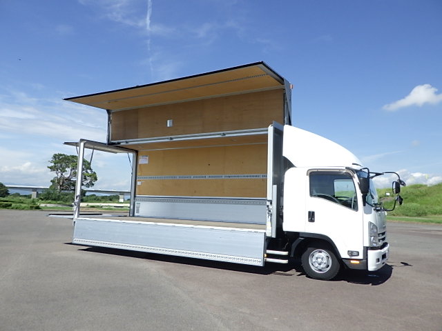 いすゞ 令和1年式 跳ね上げゲート付 4tウィング|中古トラックの販売・買取・査定のアイナビ