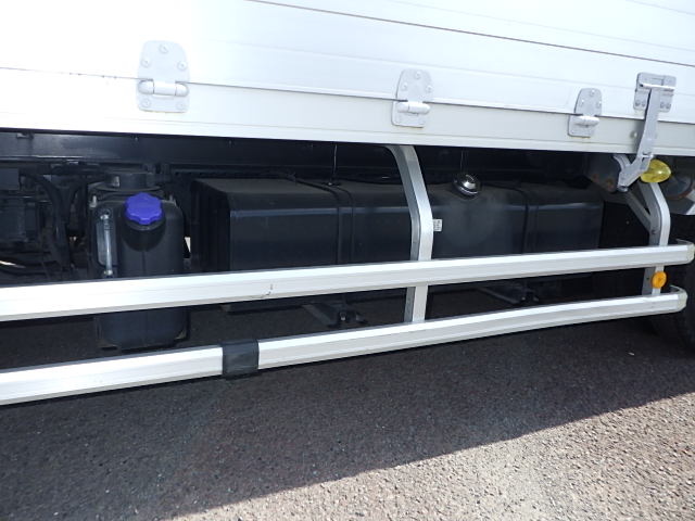 いすゞ 令和1年式 跳ね上げゲート付 4tウィング|中古トラックの販売・買取・査定のアイナビ