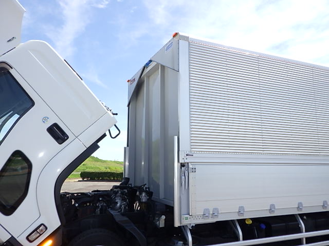 いすゞ 令和1年式 跳ね上げゲート付 4tウィング|中古トラックの販売・買取・査定のアイナビ