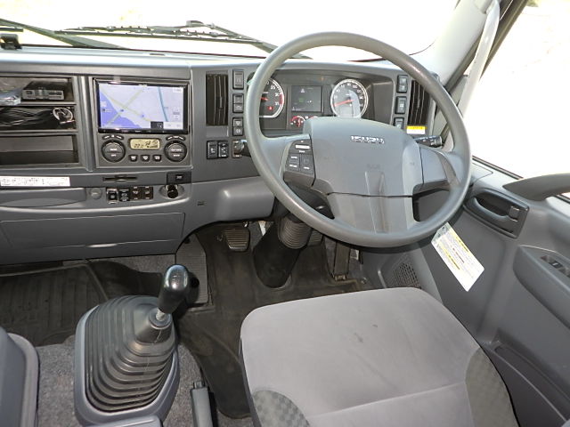 いすゞ 令和1年式 跳ね上げゲート付 4tウィング|中古トラックの販売・買取・査定のアイナビ