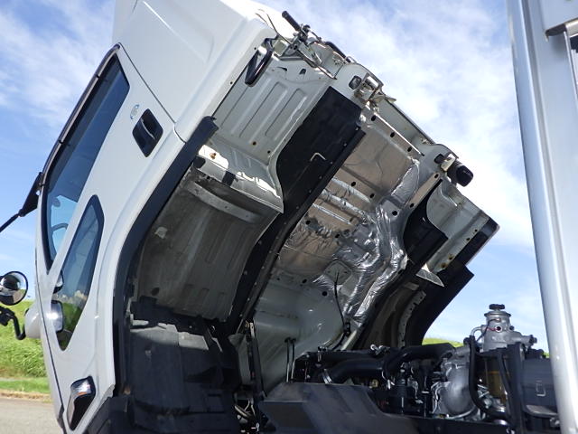 いすゞ 令和1年式 跳ね上げゲート付 4tウィング|中古トラックの販売・買取・査定のアイナビ