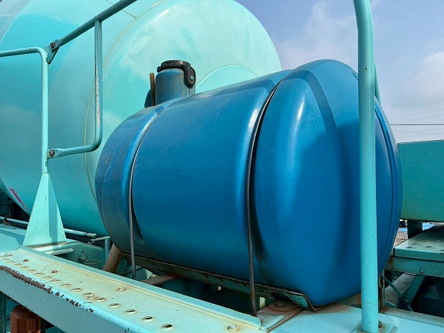 増トン★11トン積載★3軸2デフ★KYB製・8.9立米★ワンオーナー|中古トラックの販売・買取・査定のアイナビ