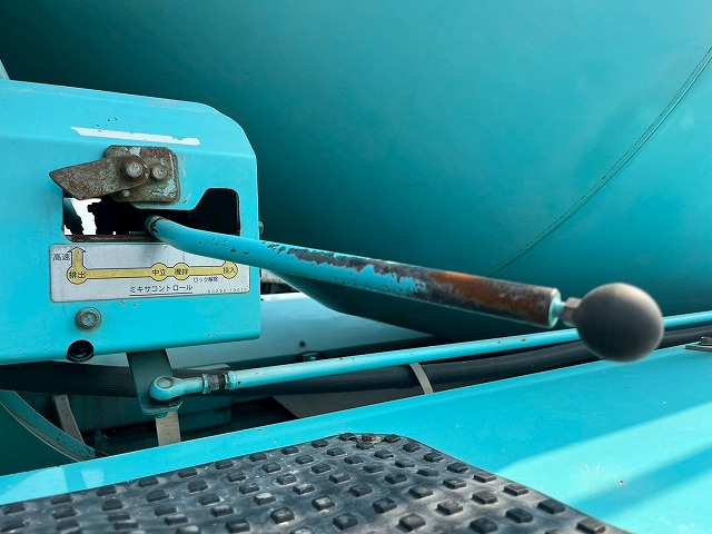 増トン★11トン積載★3軸2デフ★KYB製・8.9立米★ワンオーナー|中古トラックの販売・買取・査定のアイナビ