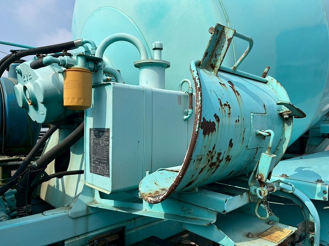 増トン★11トン積載★3軸2デフ★KYB製・8.9立米★ワンオーナー|中古トラックの販売・買取・査定のアイナビ