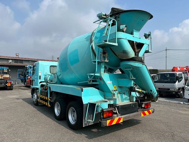 増トン★11トン積載★3軸2デフ★KYB製・8.9立米★ワンオーナー|中古トラックの販売・買取・査定のアイナビ