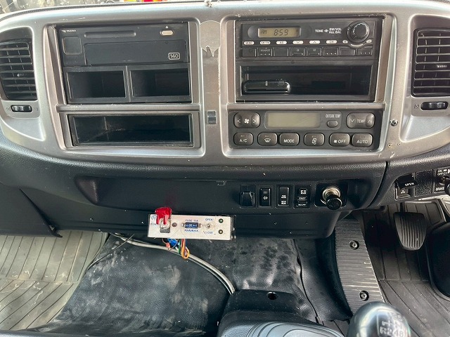 増トン★11トン積載★3軸2デフ★KYB製・8.9立米★ワンオーナー|中古トラックの販売・買取・査定のアイナビ