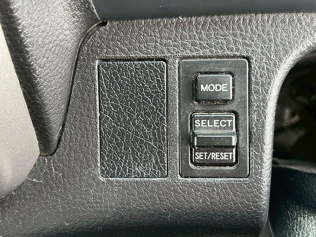 増トン★11トン積載★3軸2デフ★KYB製・8.9立米★ワンオーナー|中古トラックの販売・買取・査定のアイナビ