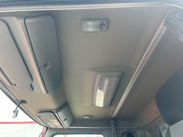 増トン★11トン積載★3軸2デフ★KYB製・8.9立米★ワンオーナー|中古トラックの販売・買取・査定のアイナビ