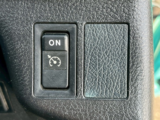 増トン★11トン積載★3軸2デフ★KYB製・8.9立米★ワンオーナー|中古トラックの販売・買取・査定のアイナビ