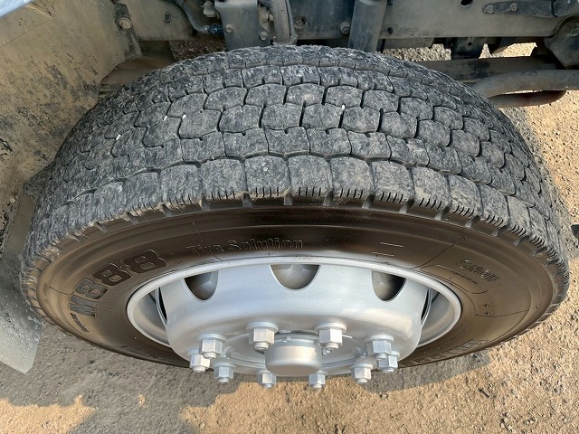 増トン★11トン積載★3軸2デフ★KYB製・8.9立米★ワンオーナー|中古トラックの販売・買取・査定のアイナビ