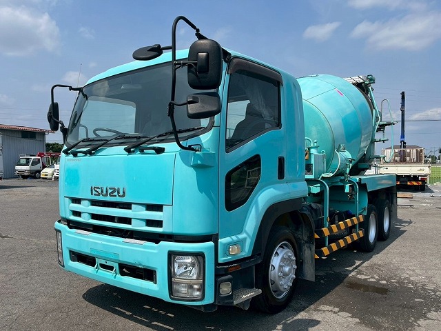 増トン車★11トン積載★3軸2デフ★KYB製・8.9立米★ワンオーナー|中古トラックの販売・買取・査定のアイナビ