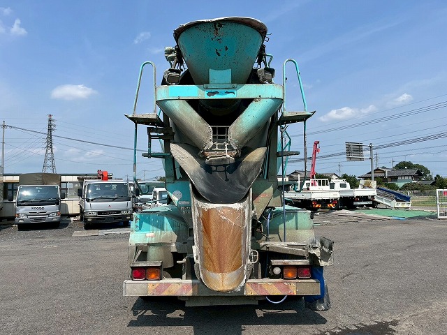 増トン車★11トン積載★3軸2デフ★KYB製・8.9立米★ワンオーナー|中古トラックの販売・買取・査定のアイナビ