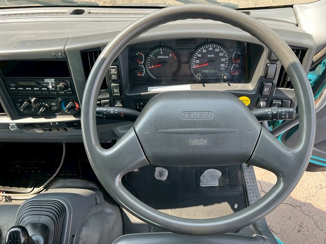 増トン車★11トン積載★3軸2デフ★KYB製・8.9立米★ワンオーナー|中古トラックの販売・買取・査定のアイナビ