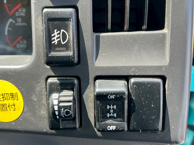 増トン車★11トン積載★3軸2デフ★KYB製・8.9立米★ワンオーナー|中古トラックの販売・買取・査定のアイナビ