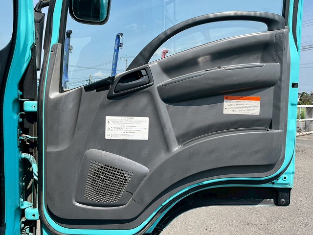 増トン車★11トン積載★3軸2デフ★KYB製・8.9立米★ワンオーナー|中古トラックの販売・買取・査定のアイナビ