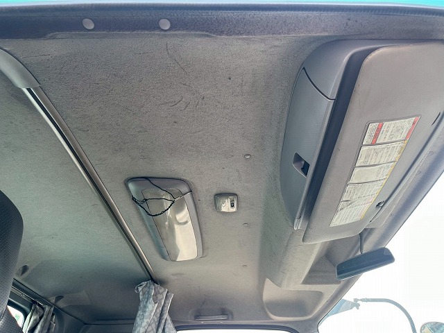 増トン車★11トン積載★3軸2デフ★KYB製・8.9立米★ワンオーナー|中古トラックの販売・買取・査定のアイナビ