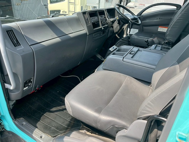 増トン車★11トン積載★3軸2デフ★KYB製・8.9立米★ワンオーナー|中古トラックの販売・買取・査定のアイナビ