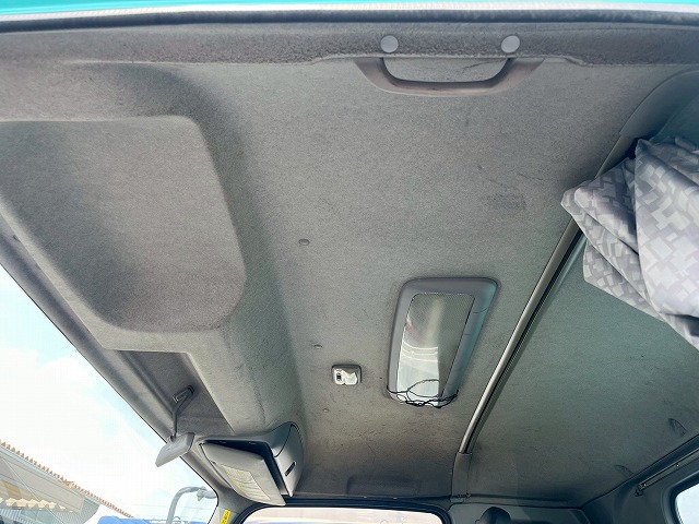 増トン車★11トン積載★3軸2デフ★KYB製・8.9立米★ワンオーナー|中古トラックの販売・買取・査定のアイナビ